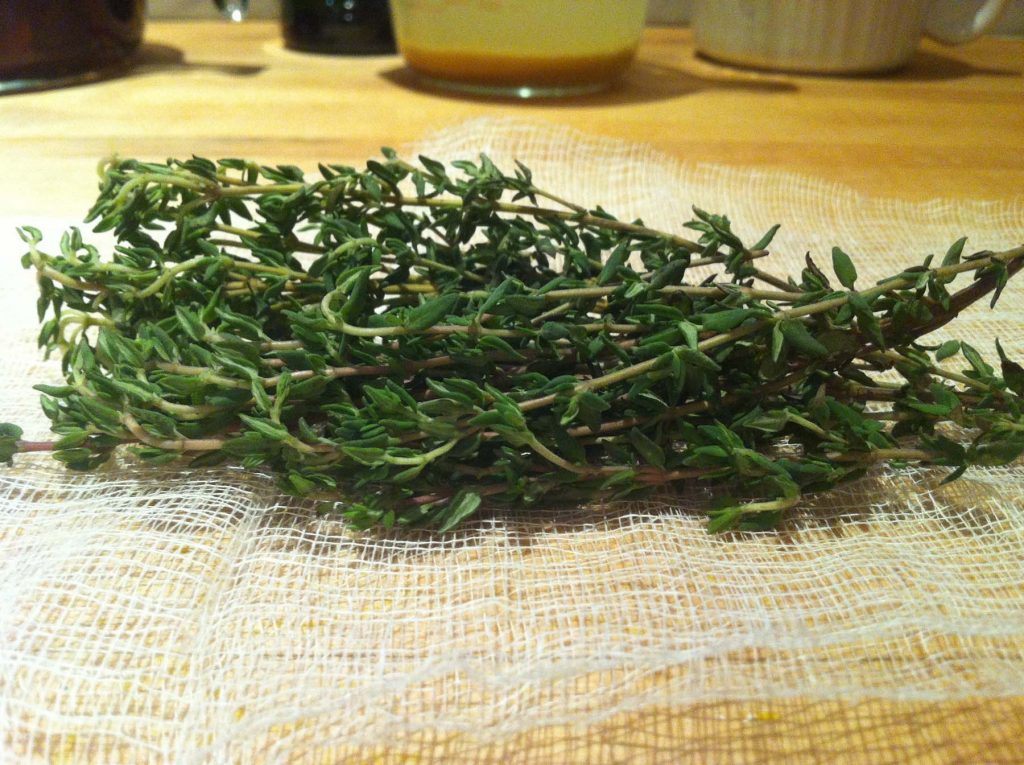 Thyme-Fresh-on-Cheesecloth2